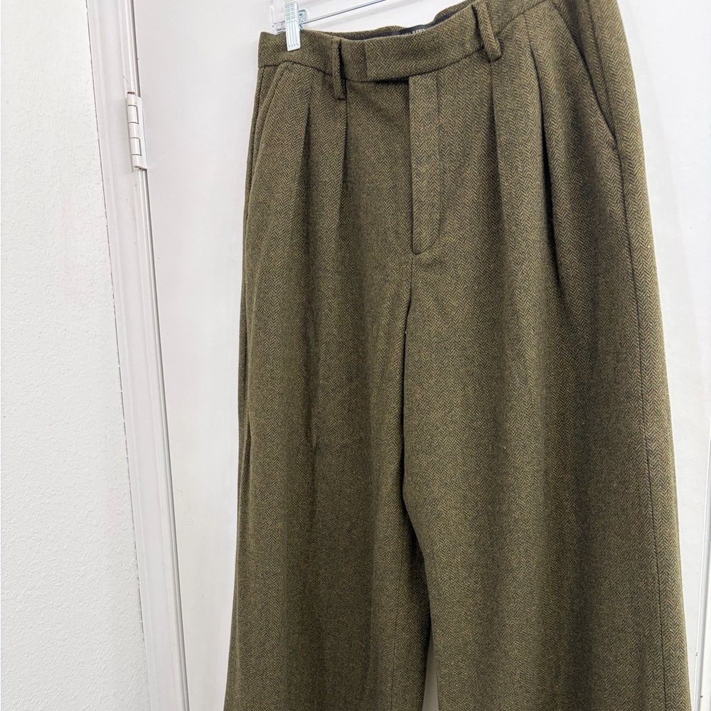 Banana Republic Women's Olive wide leg high waisted Trousers